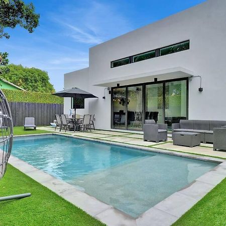 Design House -Heated Pool -Big Yard -Gated Parking Villa Miami Exterior photo