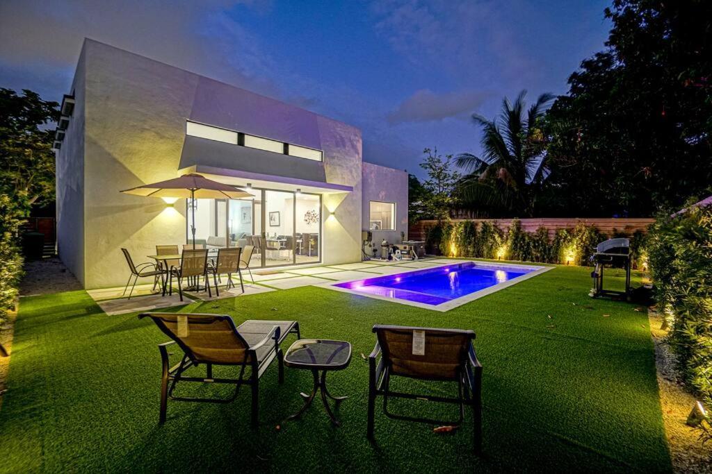 Design House -Heated Pool -Big Yard -Gated Parking Villa Miami Exterior photo