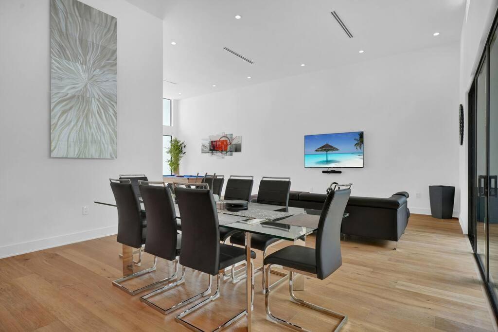 Design House -Heated Pool -Big Yard -Gated Parking Villa Miami Exterior photo