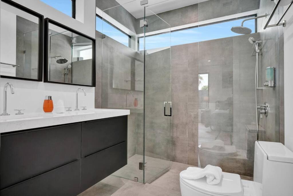 Design House -Heated Pool -Big Yard -Gated Parking Villa Miami Exterior photo